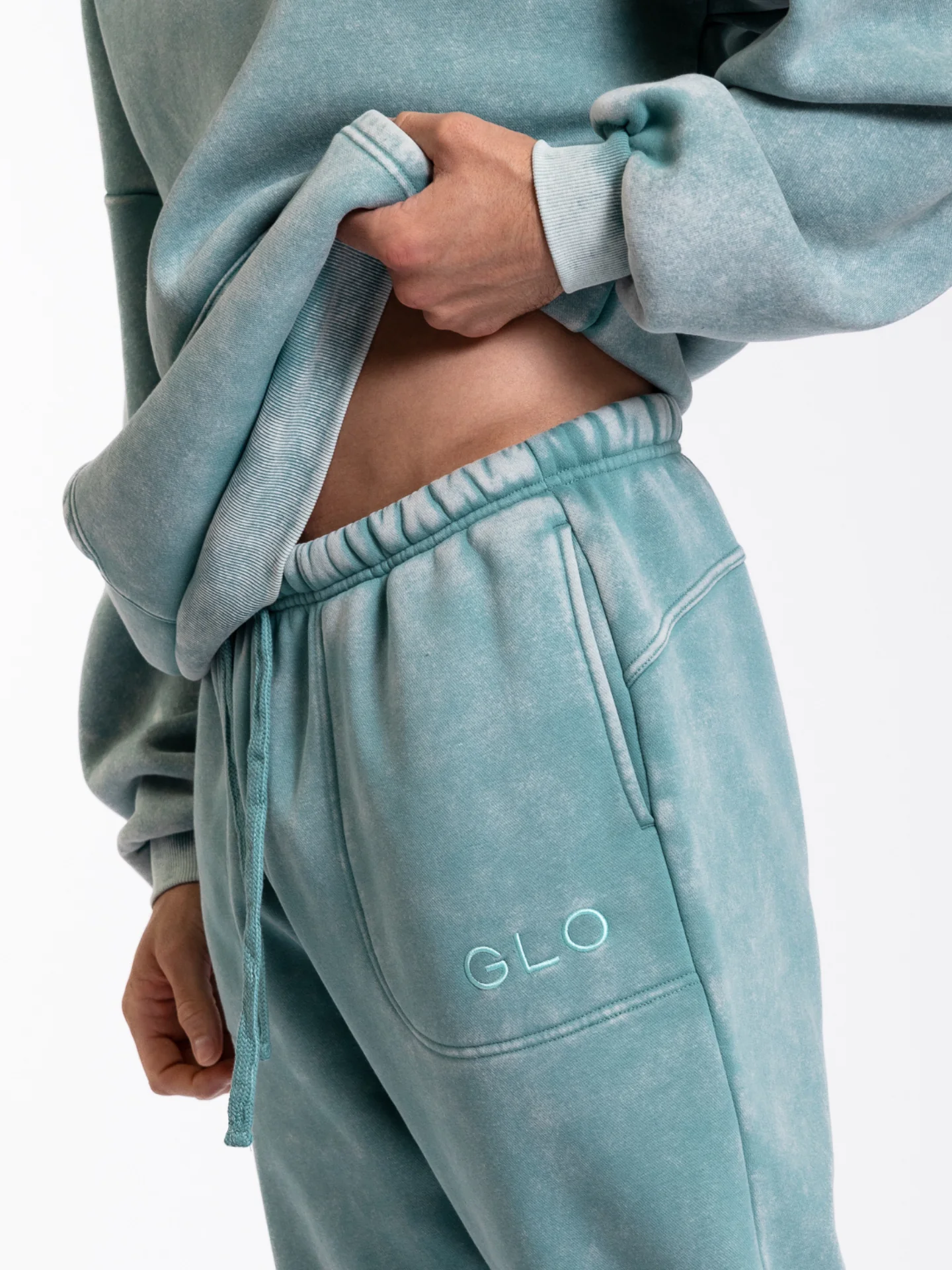 Kingdom Essential Snow Wash Hoodie - Image 56